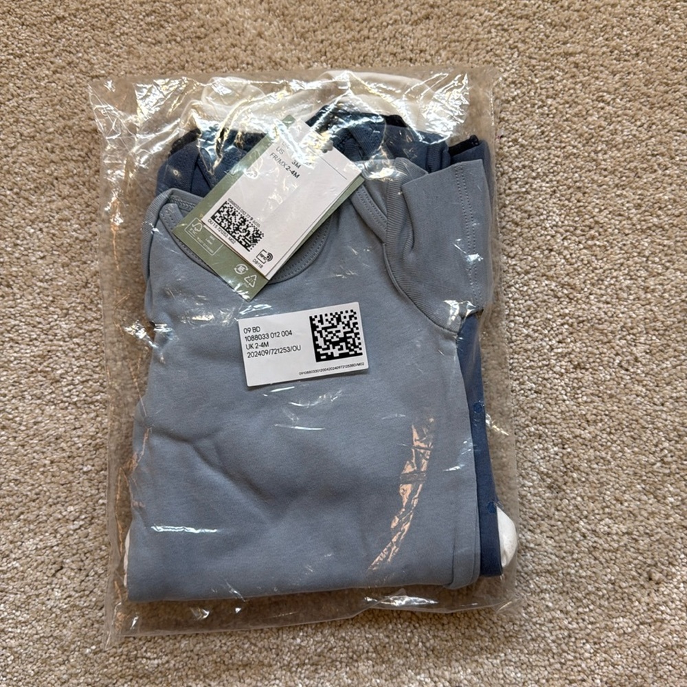 BNWT H&M 5 Pack Onesies 3M 100% Organic Cotton
